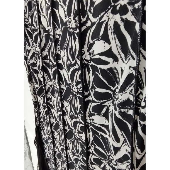 Perceptions N.Y. Woman's Black White Fit&Flare Gusset Dress Size 16 Stretch Flow - Picture 6 of 12